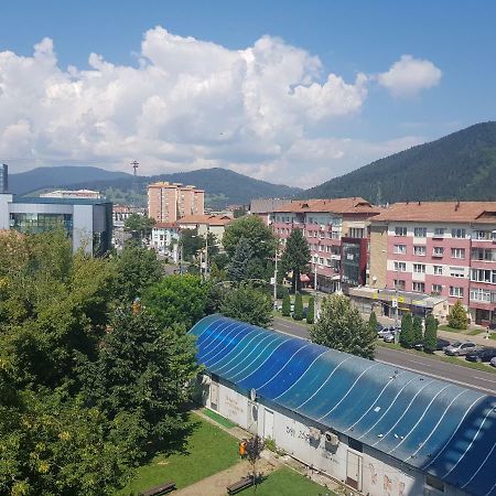 Studio Central Piatra Neamt Luaran gambar