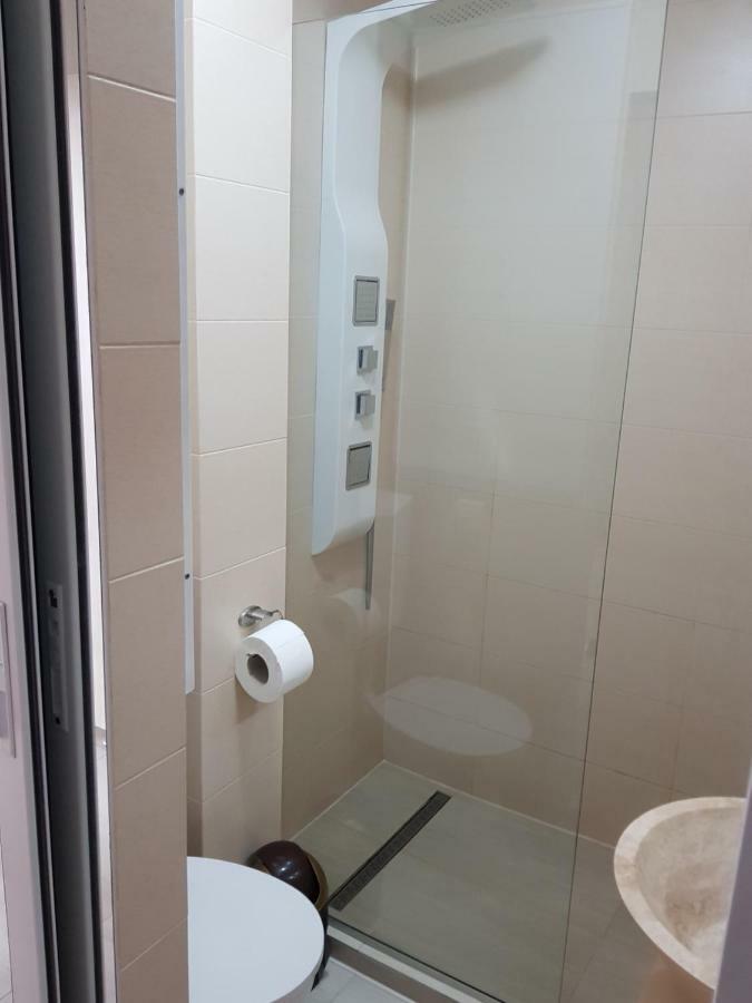 Studio Central Piatra Neamt Luaran gambar